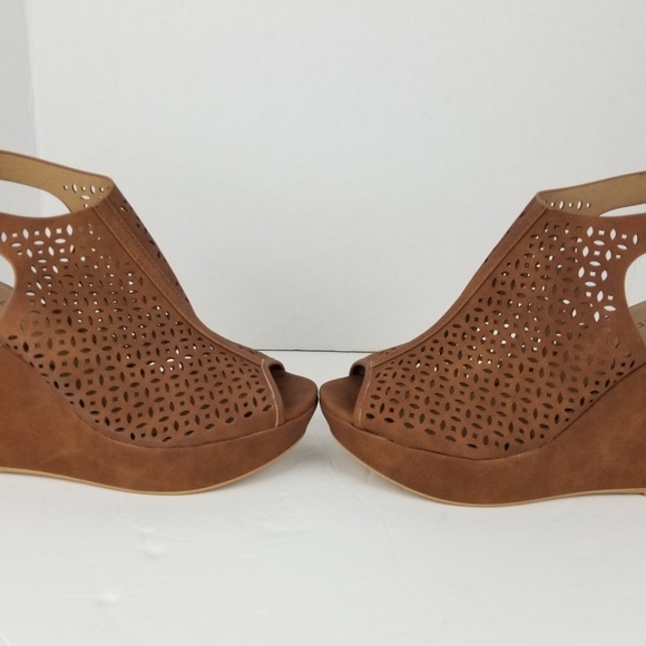 Torrid Women 10 Wedge Bootie Shoe Wide Width Strap - Picture 2 of 8